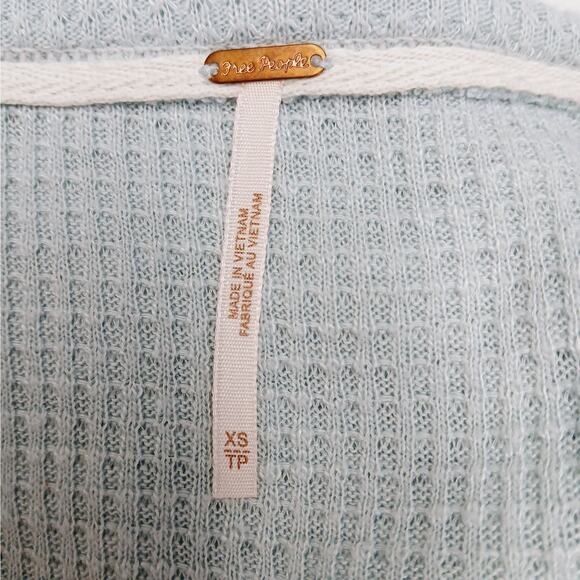 Free People SZ XS Casual Clash Top Mint Gray Balloon Sleeve Thermal BOHO $88 - Picture 3 of 7